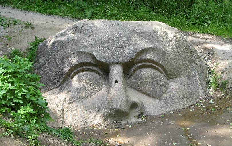 Скульптура «Голова», Санкт-Петербург