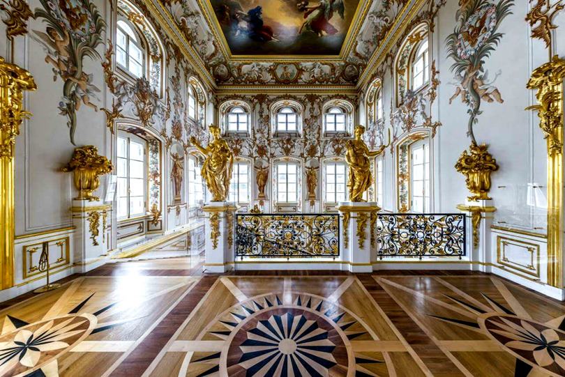Какие дворцы посмотреть в Петергофе в первую очередь?