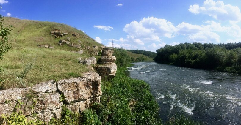 Кураповские скалы.