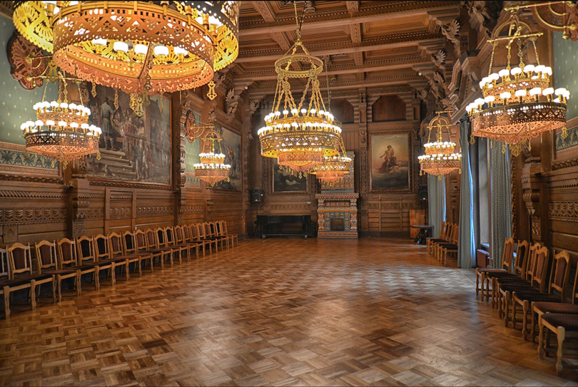 Парадные залы Владимирского дворца