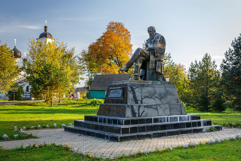 Памятник Ф. М. Достоевскому.