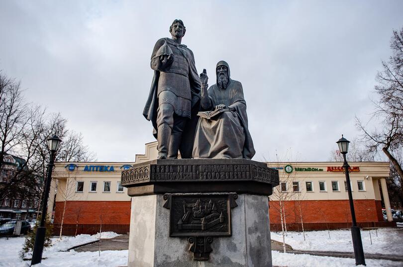 Памятник Савве Сторожевскому и Юрию Звенигородскому