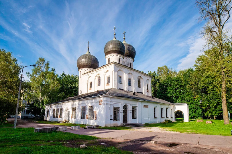 Антониев монастырь.