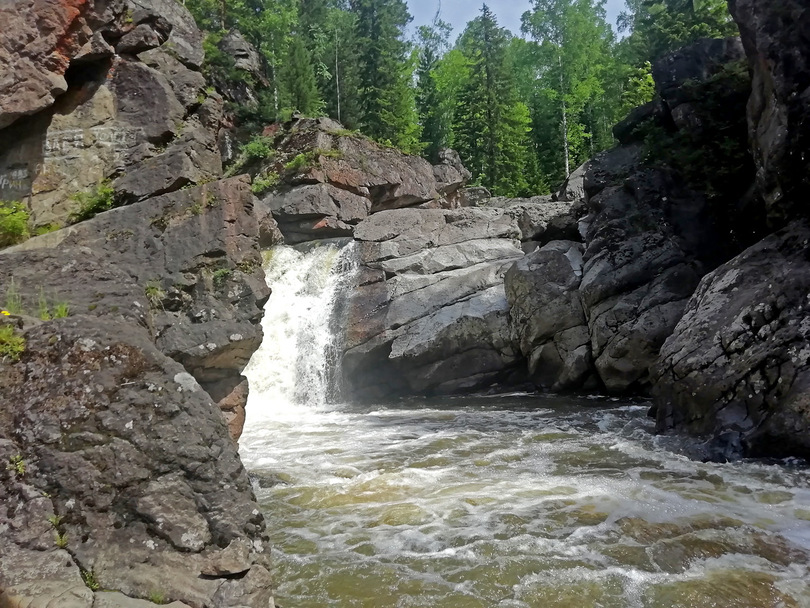 Богунайский водопад