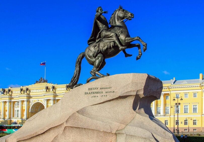 Памятник «Медный всадник» в Санкт-Петербурге