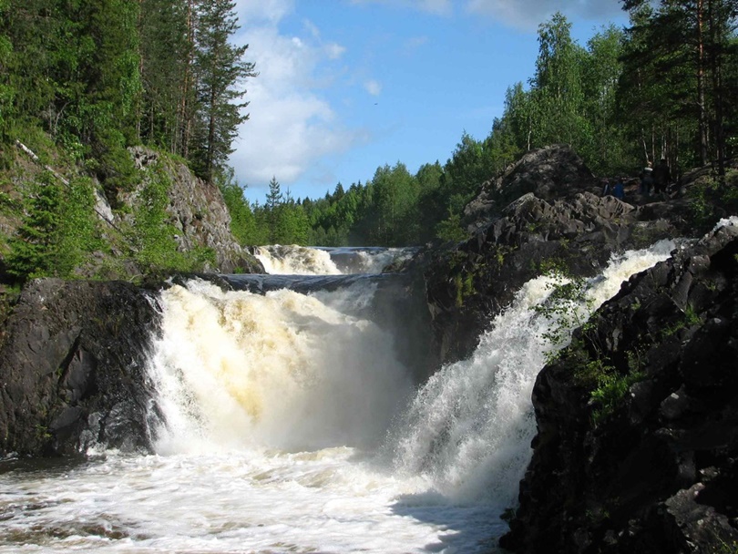 Где находится водопад Кивач