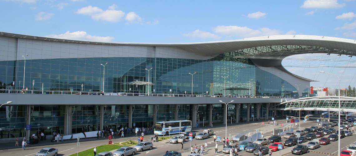 Самый большой аэропорт в России: размеры, пассажиропоток и рейтинг крупнейших воздушных гаваней