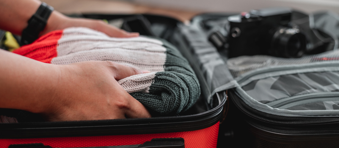 Изображение №8 статьи - Что взять с собой в Питер: полный список необходимых вещей для поездки							