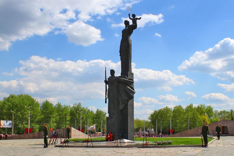Монумент воинской и трудовой славы