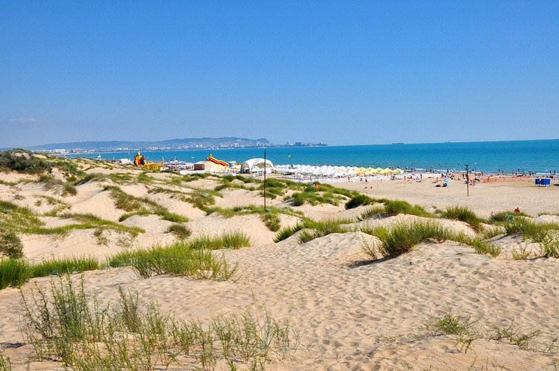 Жемчужина России» — один из самых известных пляжей Витязево.