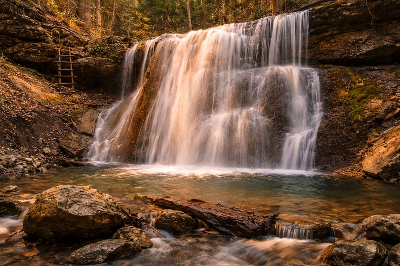 Аюкские водопады