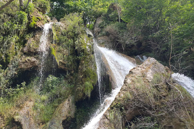 Красные пещеры и водопад Су-Учхан