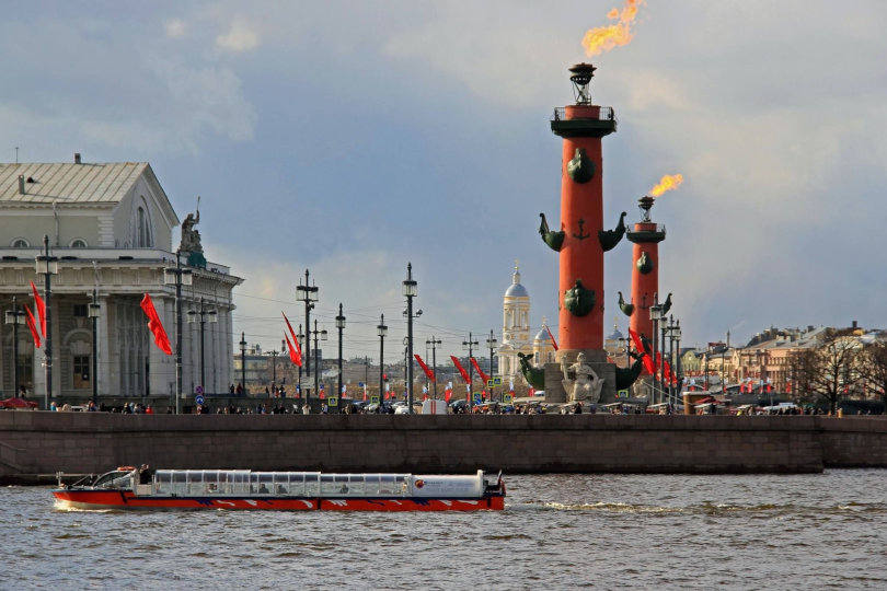 Ростральные колонны