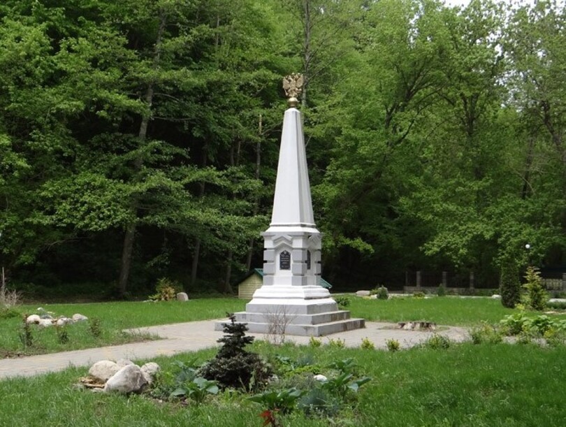 Памятники в городе Горячий Ключ