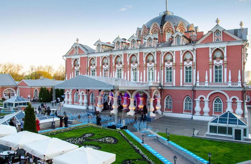 Бутик-отель Petroff Palace – г. Москва, Петровский путевой дворец.