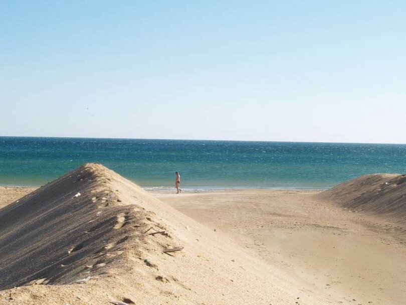 Дюны»— пляж в самом начале Витязевской косы.