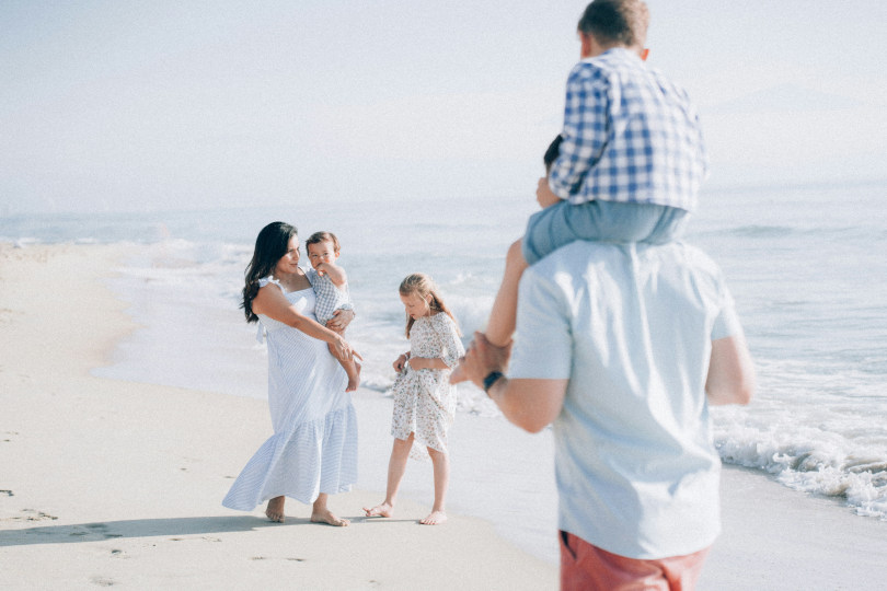 Какие пляжи с белым песком лучше для отдыха с детьми