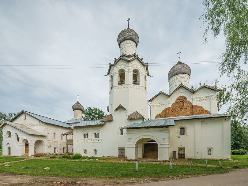 Спасо-Преображенский монастырь Старой Руссы
