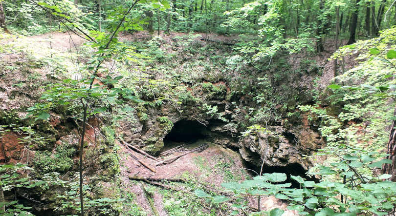 Ичалковский бор - главное место с пещерами