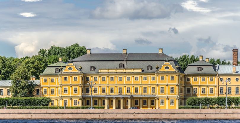 История дворца Меншикова в Санкт-Петербурге