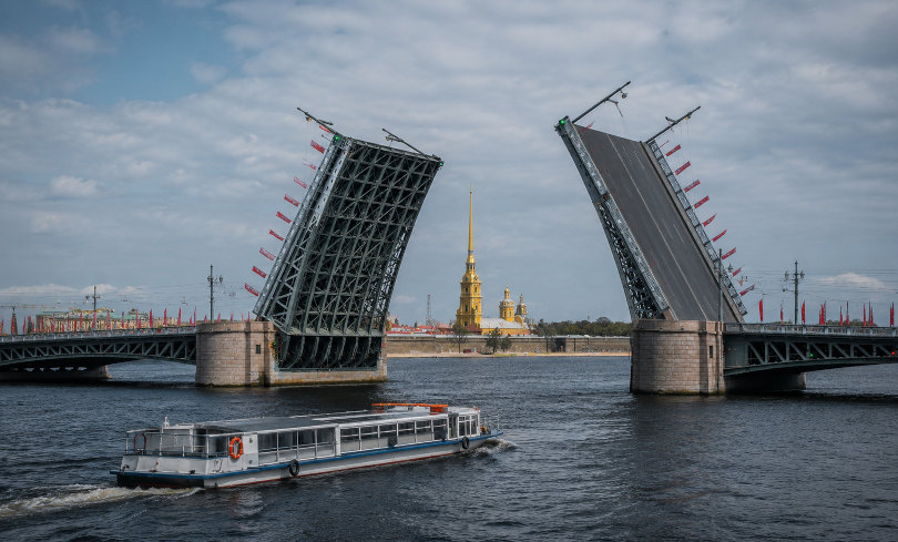 Когда был основан Санкт-Петербург и кто его основал
